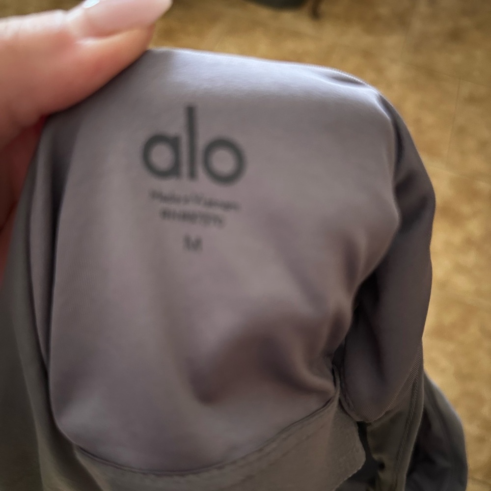 Alo Tank Medium - Picture 2 of 2